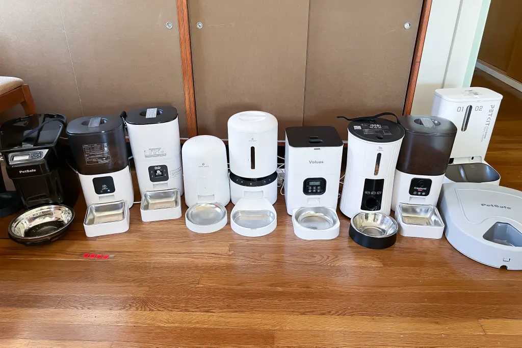 Best Automatic Feeders with Camera Comparison 2025 | Pet Feeding Guide Best Automatic Feeders with Camera Comparison 2025 | Pet Feeding Guide